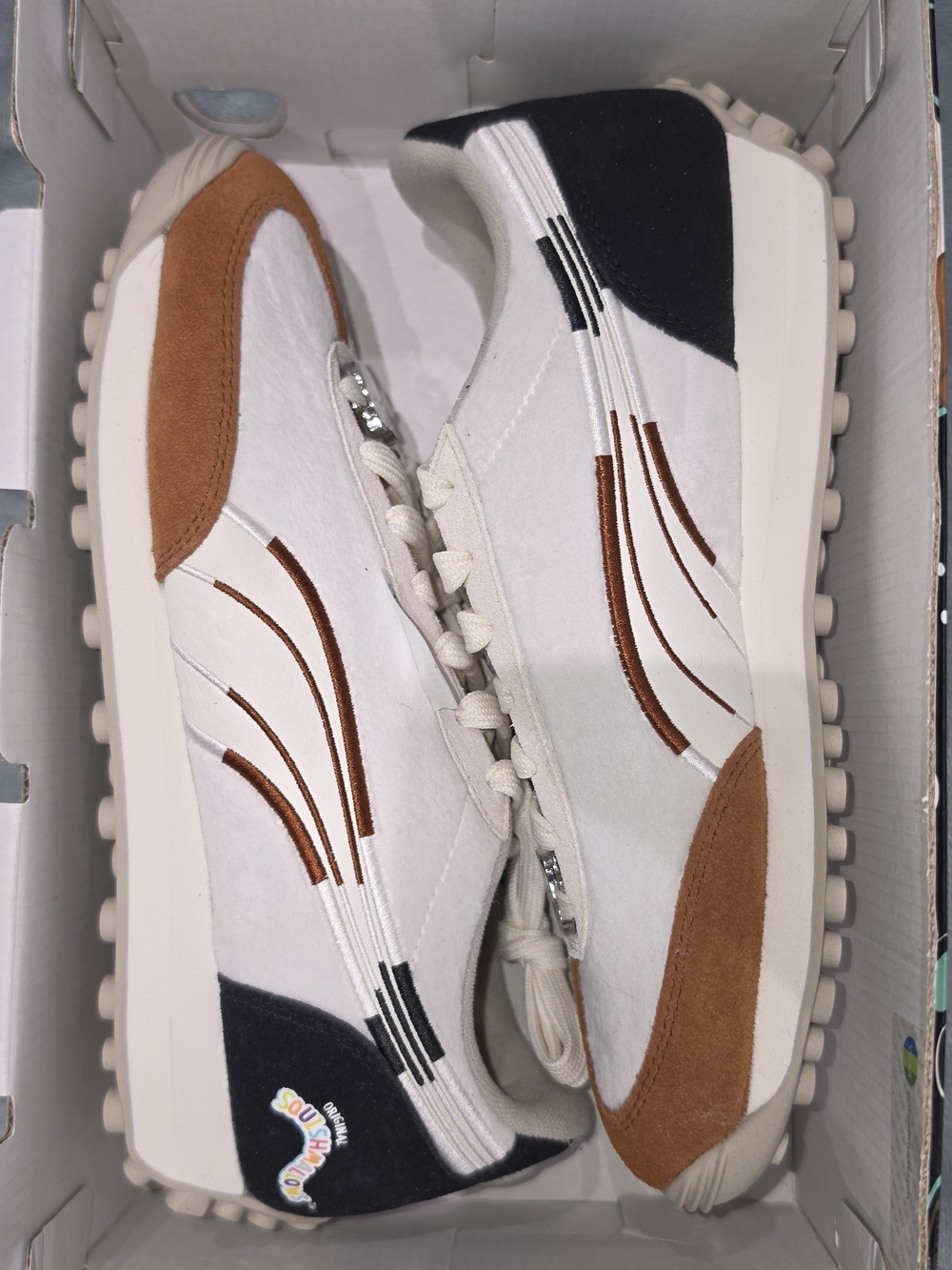 Puma Kids Easy Rider Suede Sneakers - White with Pink Accent - Picture 5 of 9